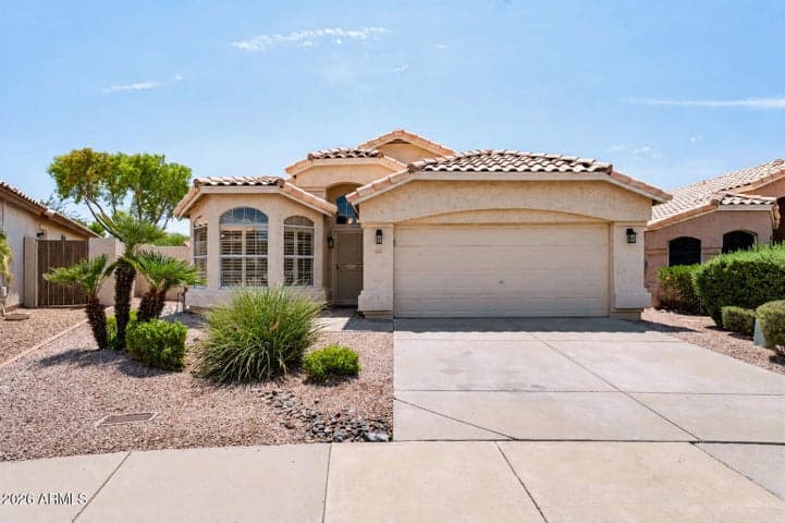 2243 E ROBIN Lane, Phoenix, AZ