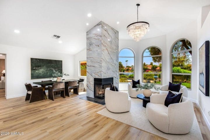 141 S LAKEVIEW Boulevard, Chandler, AZ