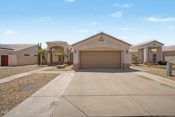 5007 W DAVIS Road, Glendale, AZ