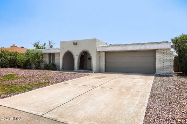 4005 W CAROL Avenue, Phoenix, AZ