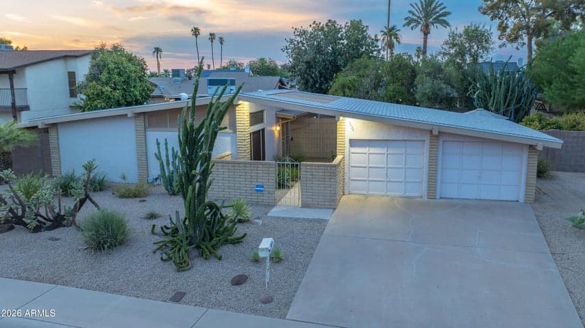 3024 W DESERT COVE Avenue, Phoenix, AZ