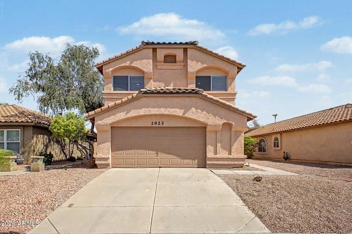 2922 E WOODLAND Drive, Phoenix, AZ