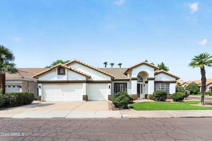 1220 N CAYMAN Drive, Gilbert, AZ