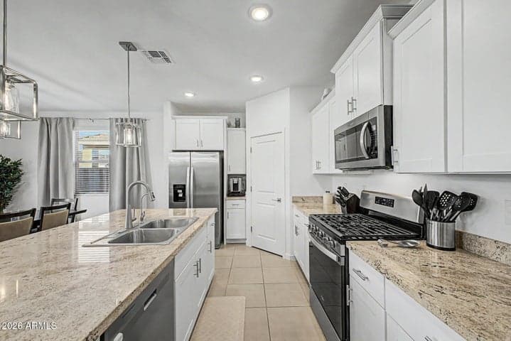8812 W AGORA Lane, Tolleson, AZ