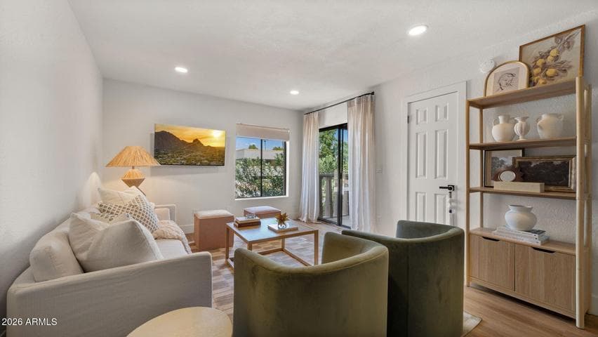 8649 E ROYAL PALM Road #213, Scottsdale, AZ