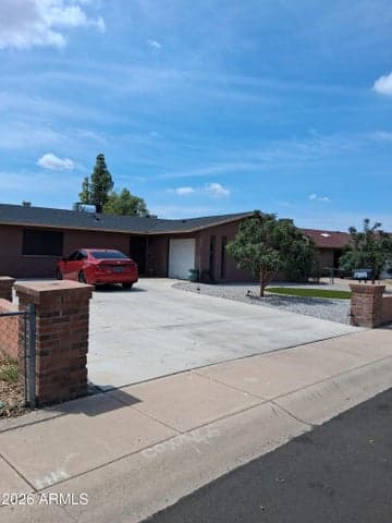 7205 W CAVALIER Drive, Glendale, AZ