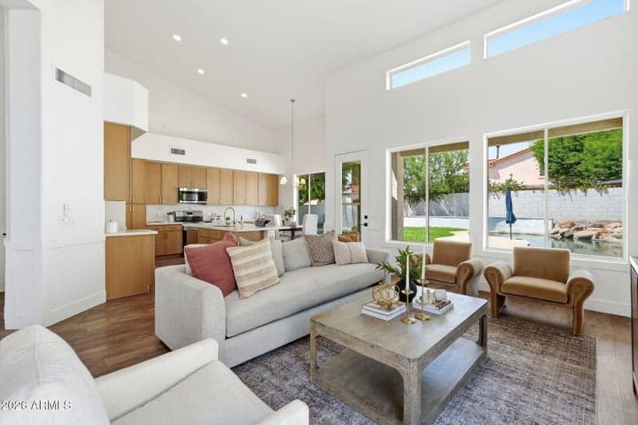 5840 W CHARTER OAK Road, Glendale, AZ
