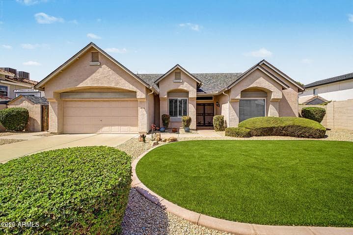 4050 W CHARLOTTE Drive, Glendale, AZ