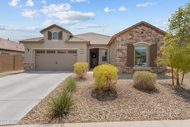 18951 W SHAW BUTTE Drive, Surprise, AZ