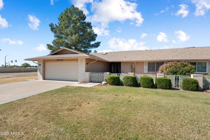 18018 N HIGHWOOD Court, Sun City, AZ