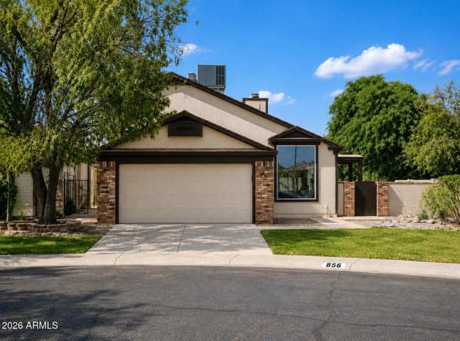 856 E CALLE DEL NORTE Drive, Chandler, AZ