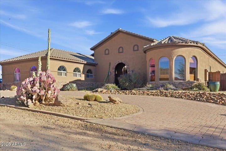 39410 N 7TH Street, Phoenix, AZ