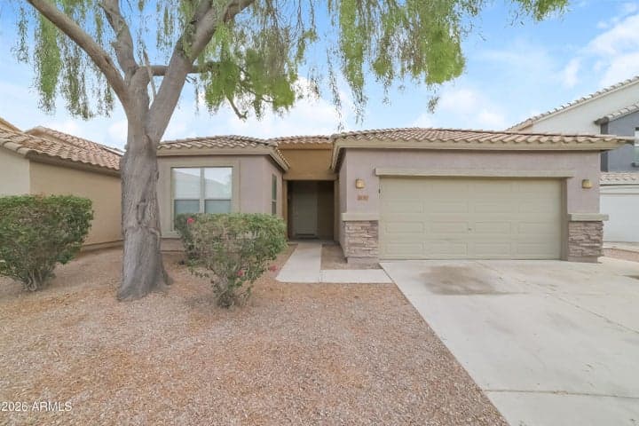 4537 W BURGESS Lane, Laveen, AZ