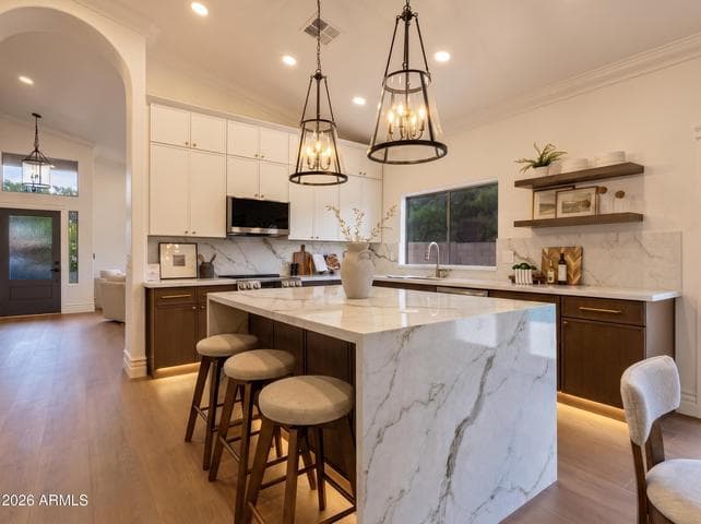 1511 E SUNRISE Way, Gilbert, AZ
