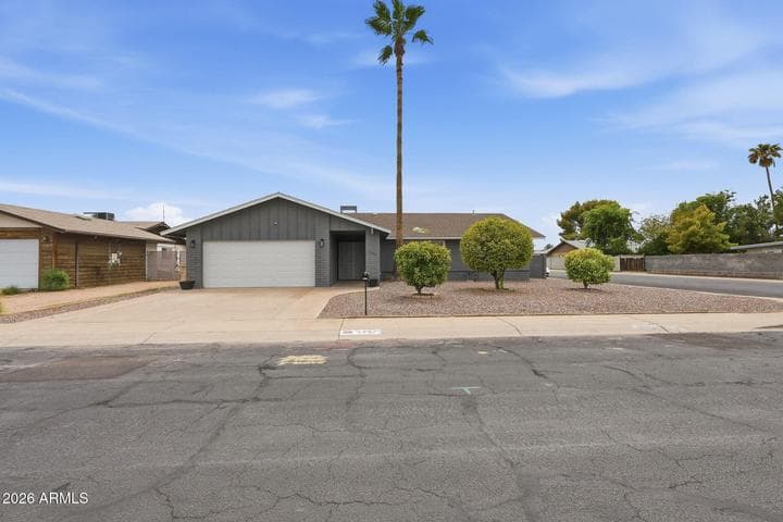 5257 W ACAPULCO Lane, Glendale, AZ