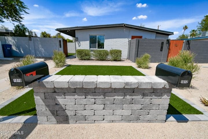 1012 E HENRY Street, Tempe, AZ