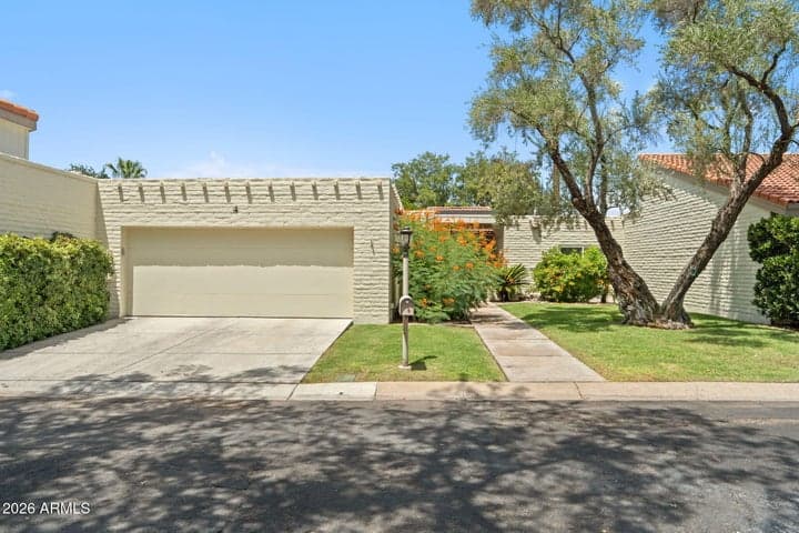 4 E SAN MIGUEL Avenue, Phoenix, AZ