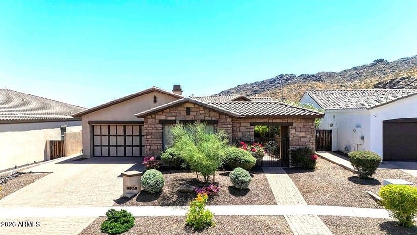 9909 S 6TH Place, Phoenix, AZ