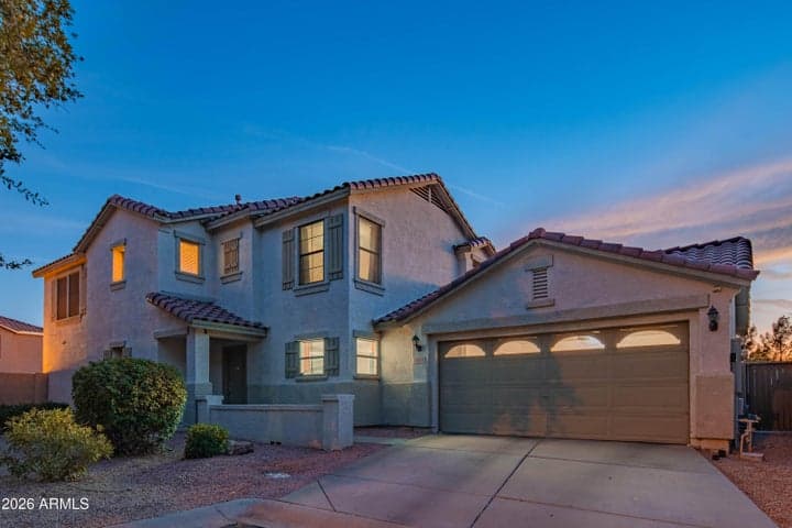 1075 E PARKVIEW Court, Gilbert, AZ