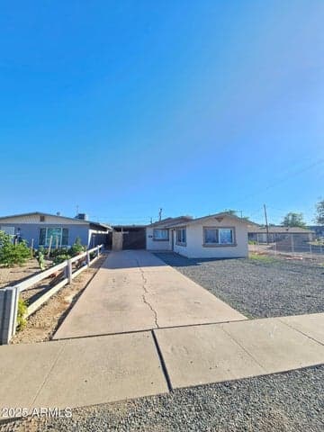 5951 W GLENN Drive, Glendale, AZ