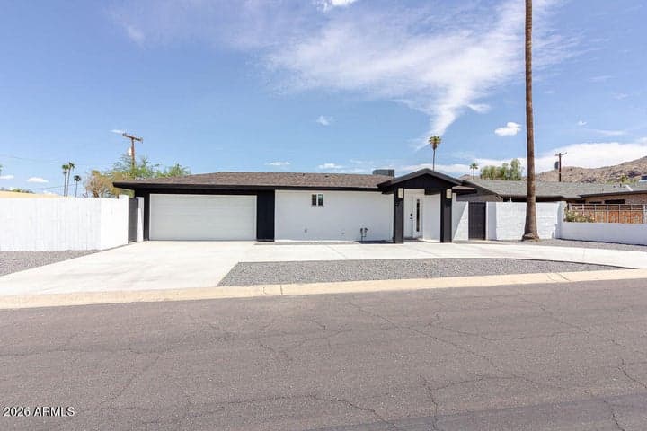 8435 S 16TH Place, Phoenix, AZ