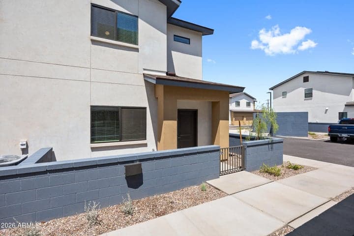 2313 E MCARTHUR Drive, Tempe, AZ