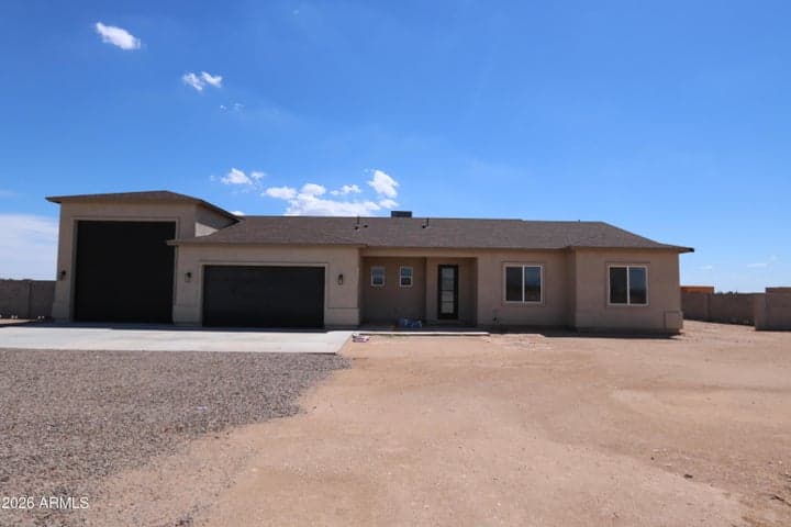 25131 W LOWDEN Road, Wittmann, AZ