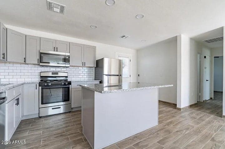 37 E EL PARQUE Drive #B, Tempe, AZ