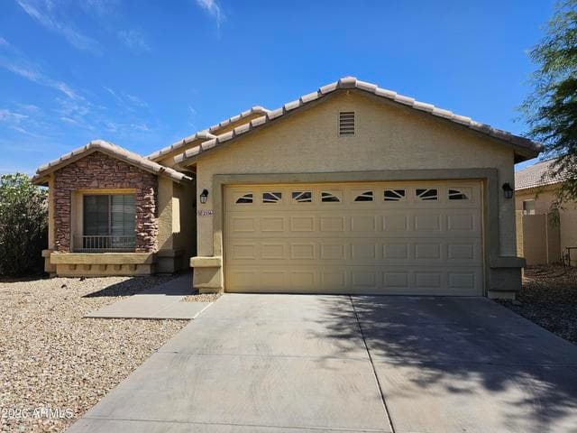 2556 W TAMARISK Avenue, Phoenix, AZ