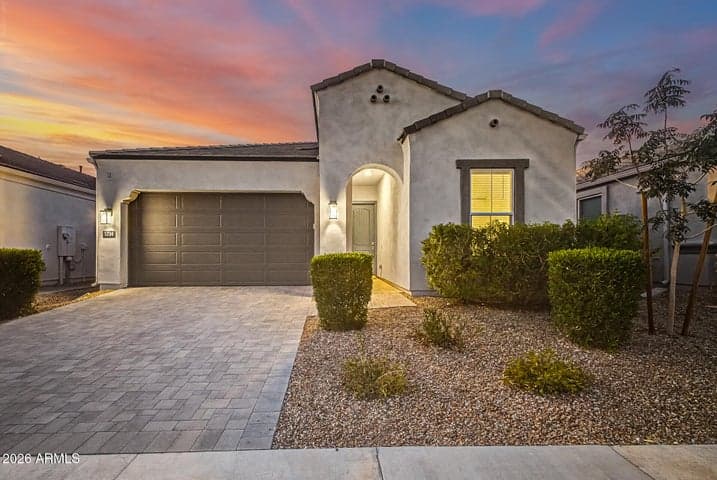 1734 E QUESTA Drive, Phoenix, AZ