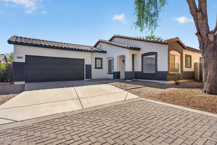 2587 E RIVIERA Drive, Chandler, AZ