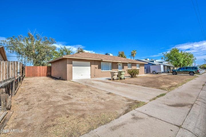 5633 N 65TH Avenue, Glendale, AZ