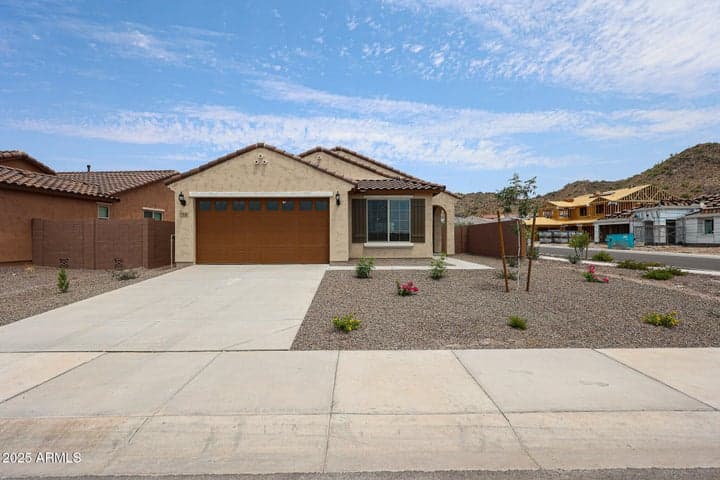 7106 W Hedge Hog Place, Peoria, AZ