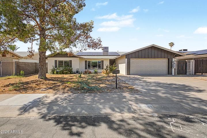 5111 W GREENWAY Road, Glendale, AZ