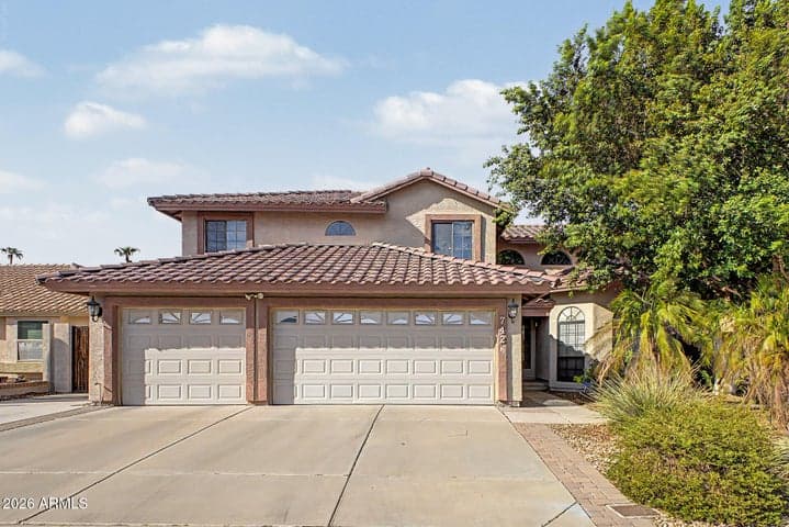 7426 W ORAIBI Drive, Glendale, AZ