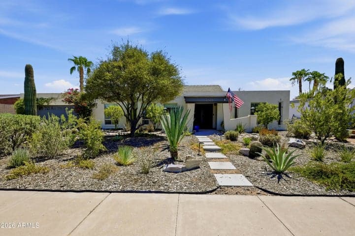 3529 E CANNON Drive, Phoenix, AZ