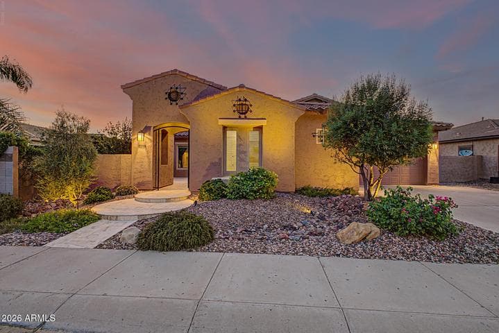 5722 S MESQUITE GROVE Way, Chandler, AZ