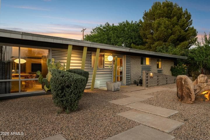 1318 W GLENN Drive, Phoenix, AZ