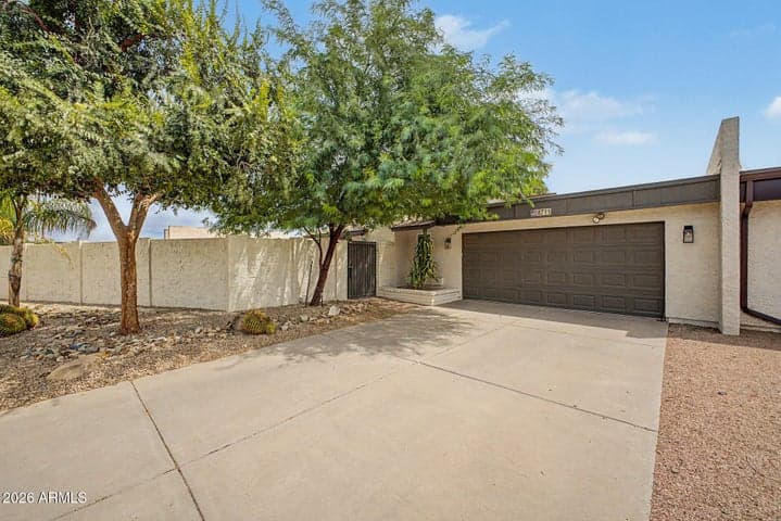 8711 E LATHAM Street, Scottsdale, AZ