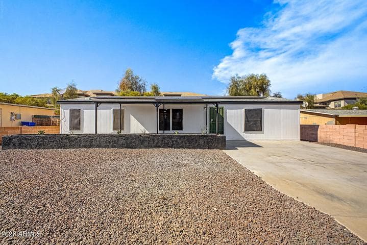 2526 E BEHREND Drive, Phoenix, AZ