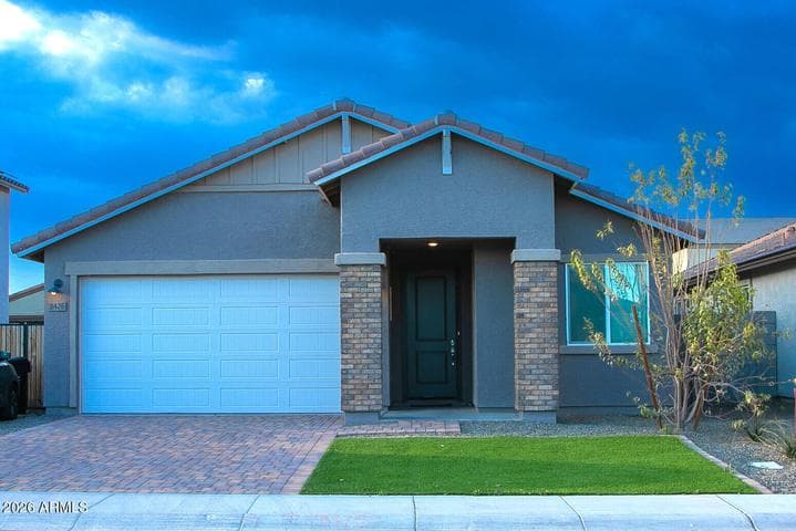 8426 W ATLANTIS Way, Tolleson, AZ