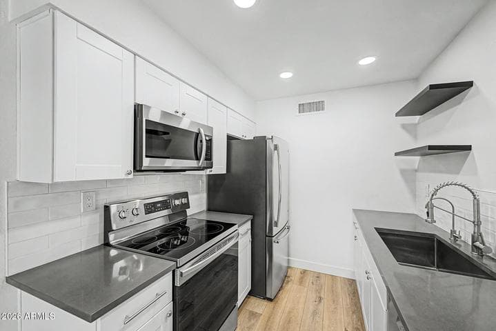 5631 S BOUNTY Court #B, Tempe, AZ