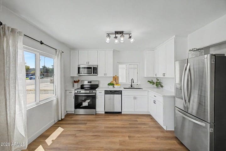 636 W Rio Salado Parkway, Mesa, AZ