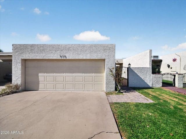 970 W TULSA Street, Chandler, AZ