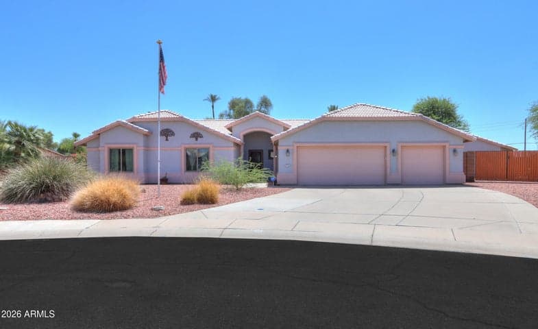 216 E PEBBLE Court, Casa Grande, AZ