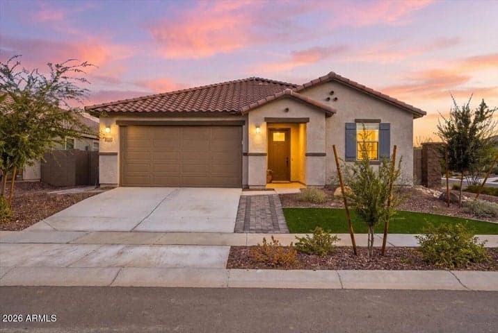 17136 W BLUE SKY Drive, Surprise, AZ