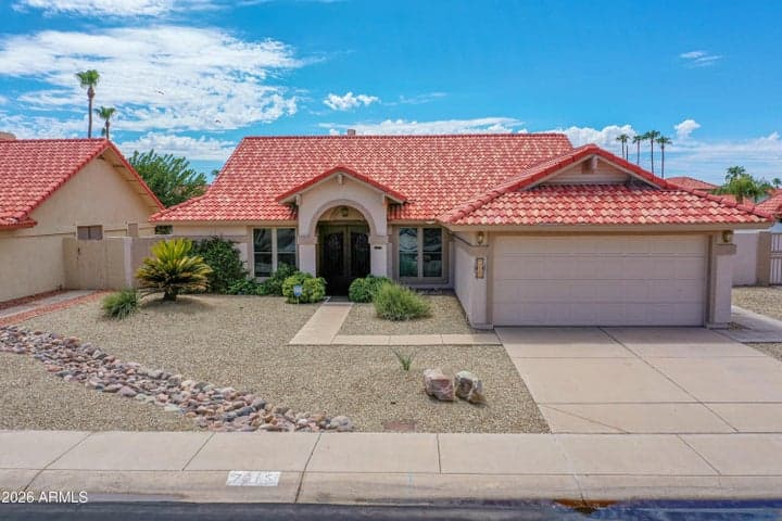 7615 W JULIE Drive, Glendale, AZ