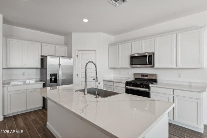2551 W Sentiero Avenue, Apache Junction, AZ