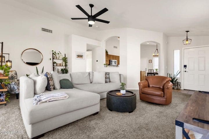 1216 W PINON Avenue, Gilbert, AZ