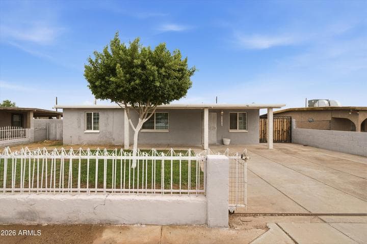 1742 W ROESER Road, Phoenix, AZ